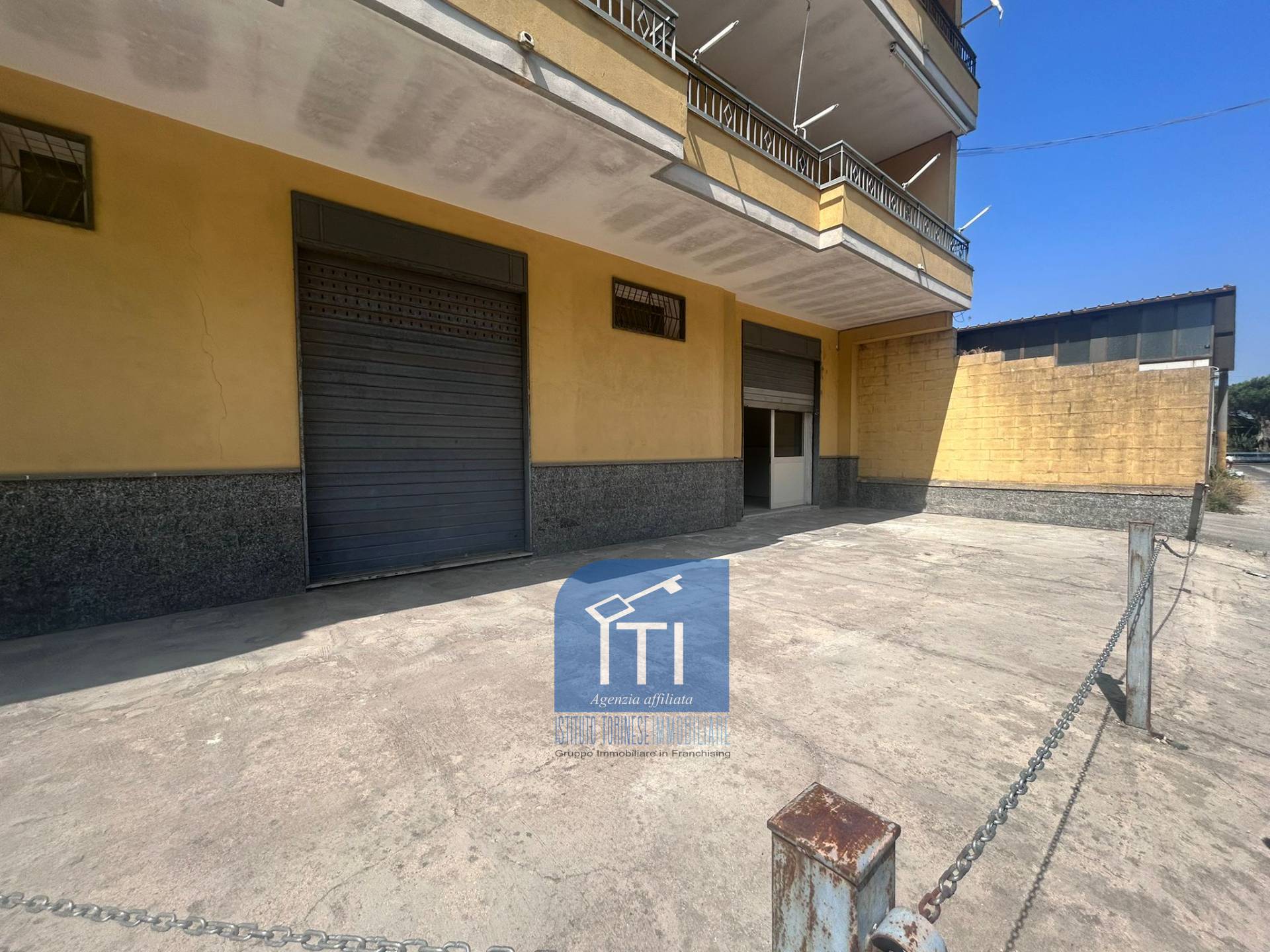 CAPANNONE INDUSTRIALE in affitto a Qualiano