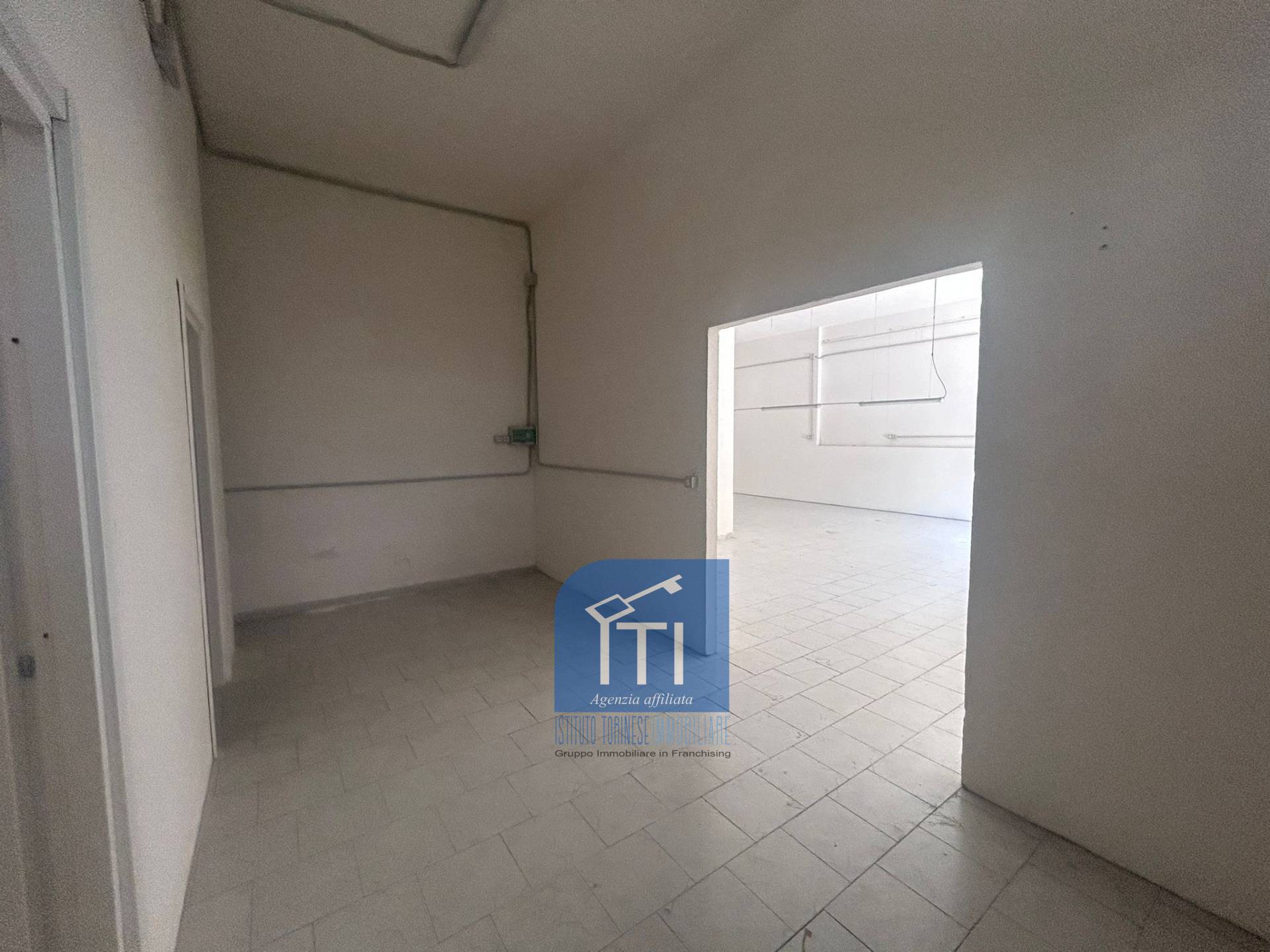 CAPANNONE INDUSTRIALE in affitto a Qualiano