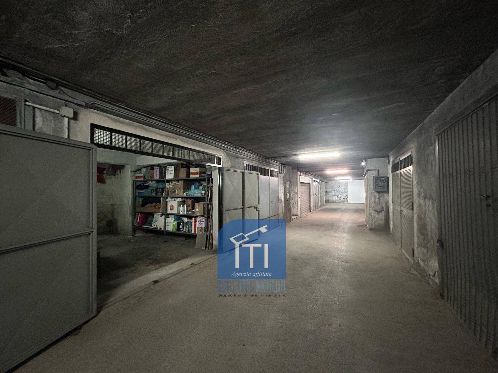 Box o garage in vendita a Marano di Napoli