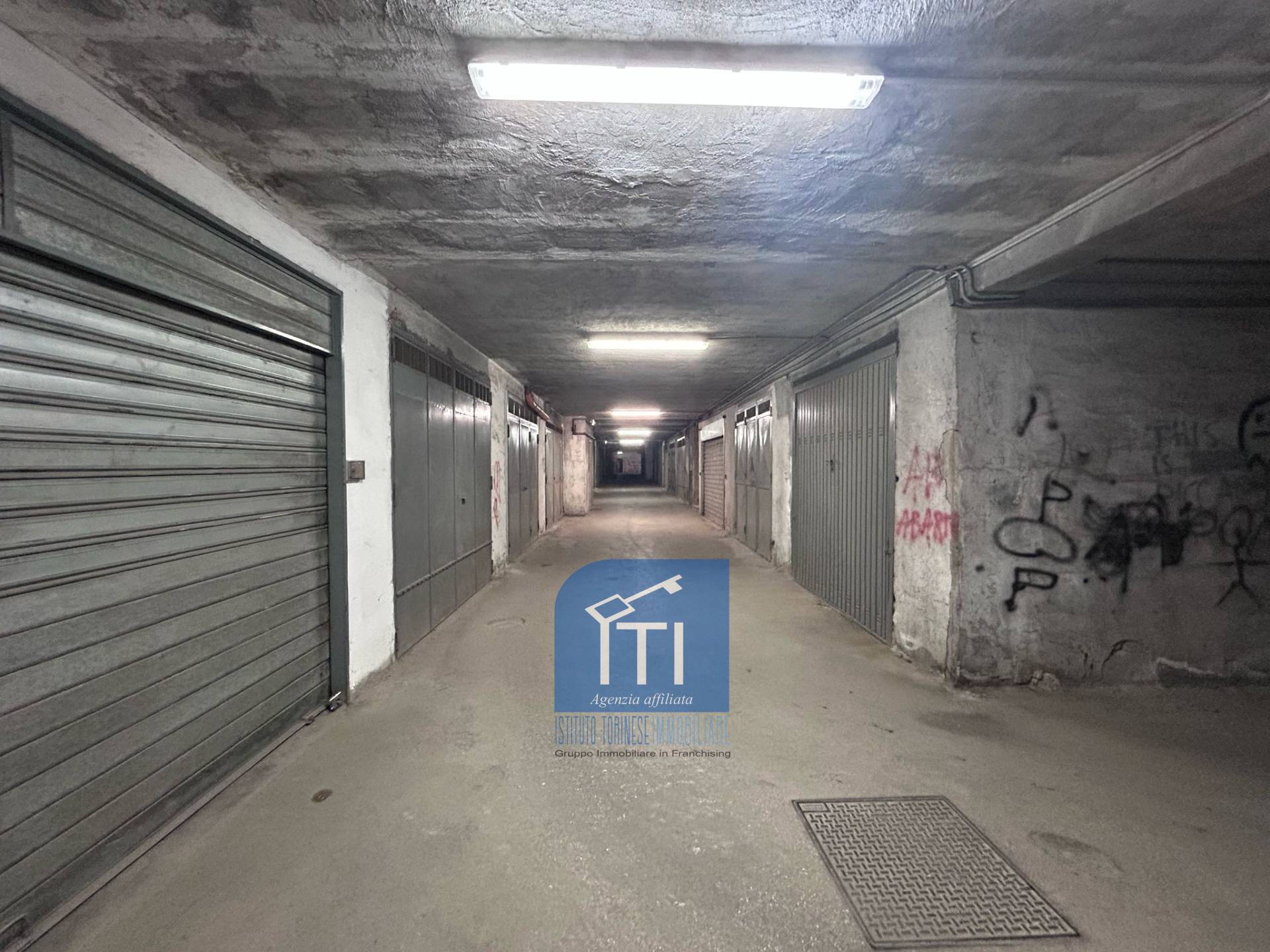Box o garage in vendita a Marano di Napoli