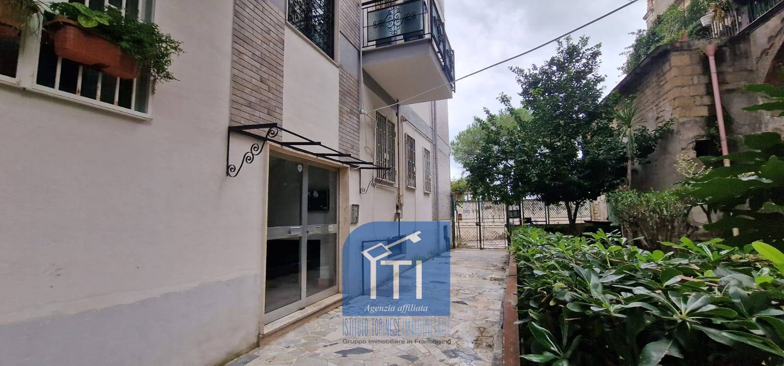 TRILOCALE in affitto a Portici