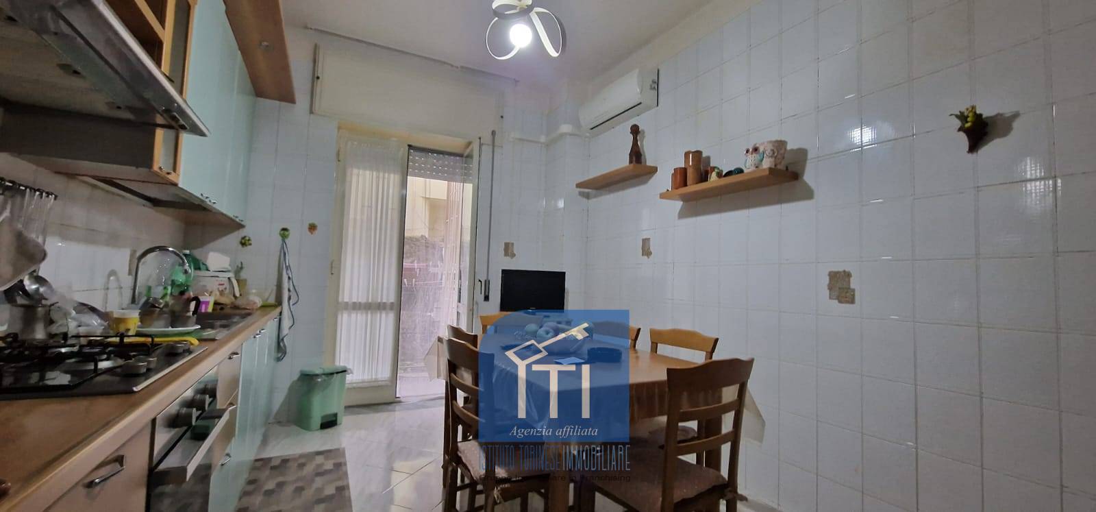 TRILOCALE in affitto a Portici