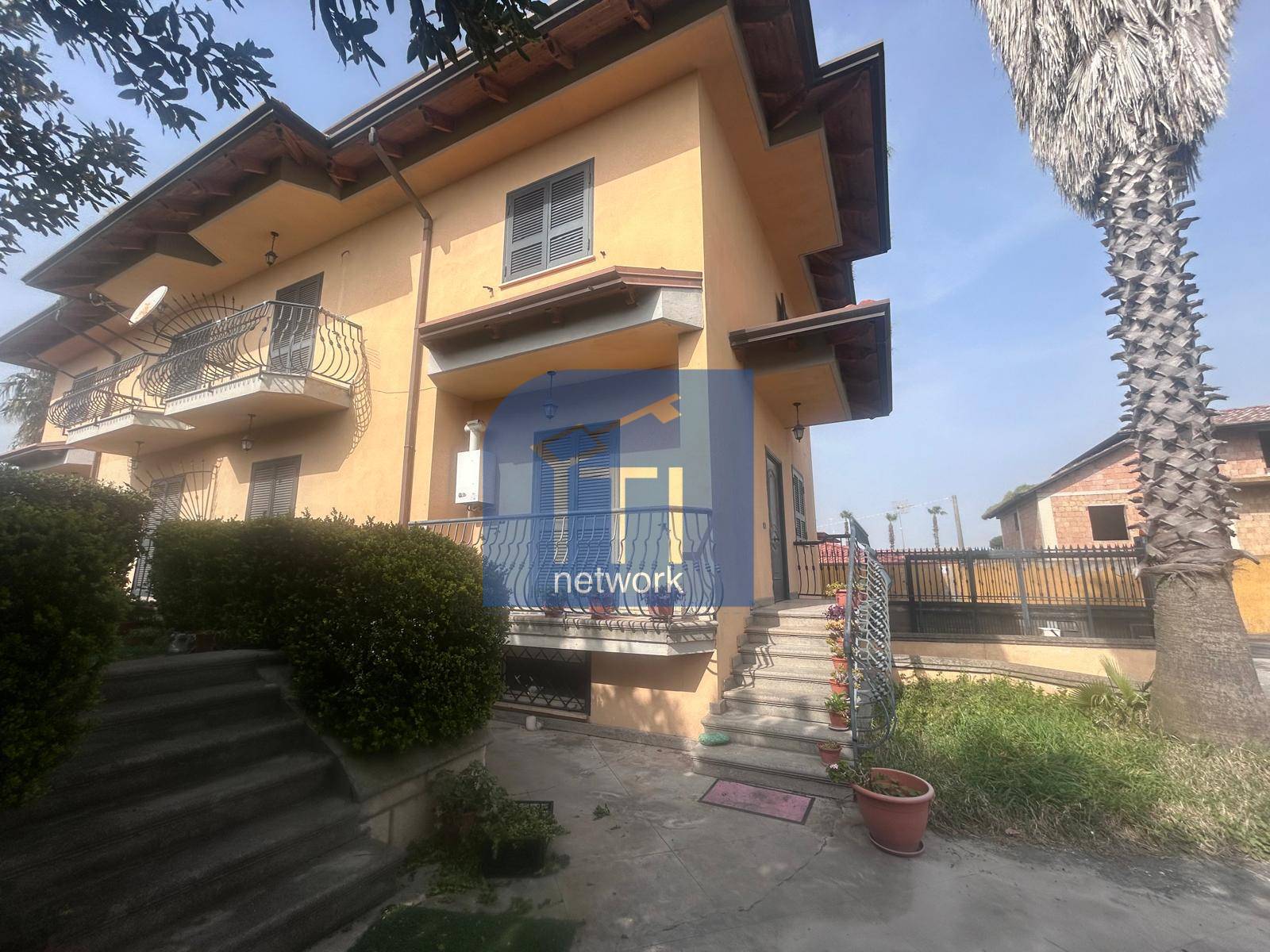 VILLA BIFAMILIARE in affitto a Giugliano in Campania, Varcaturo