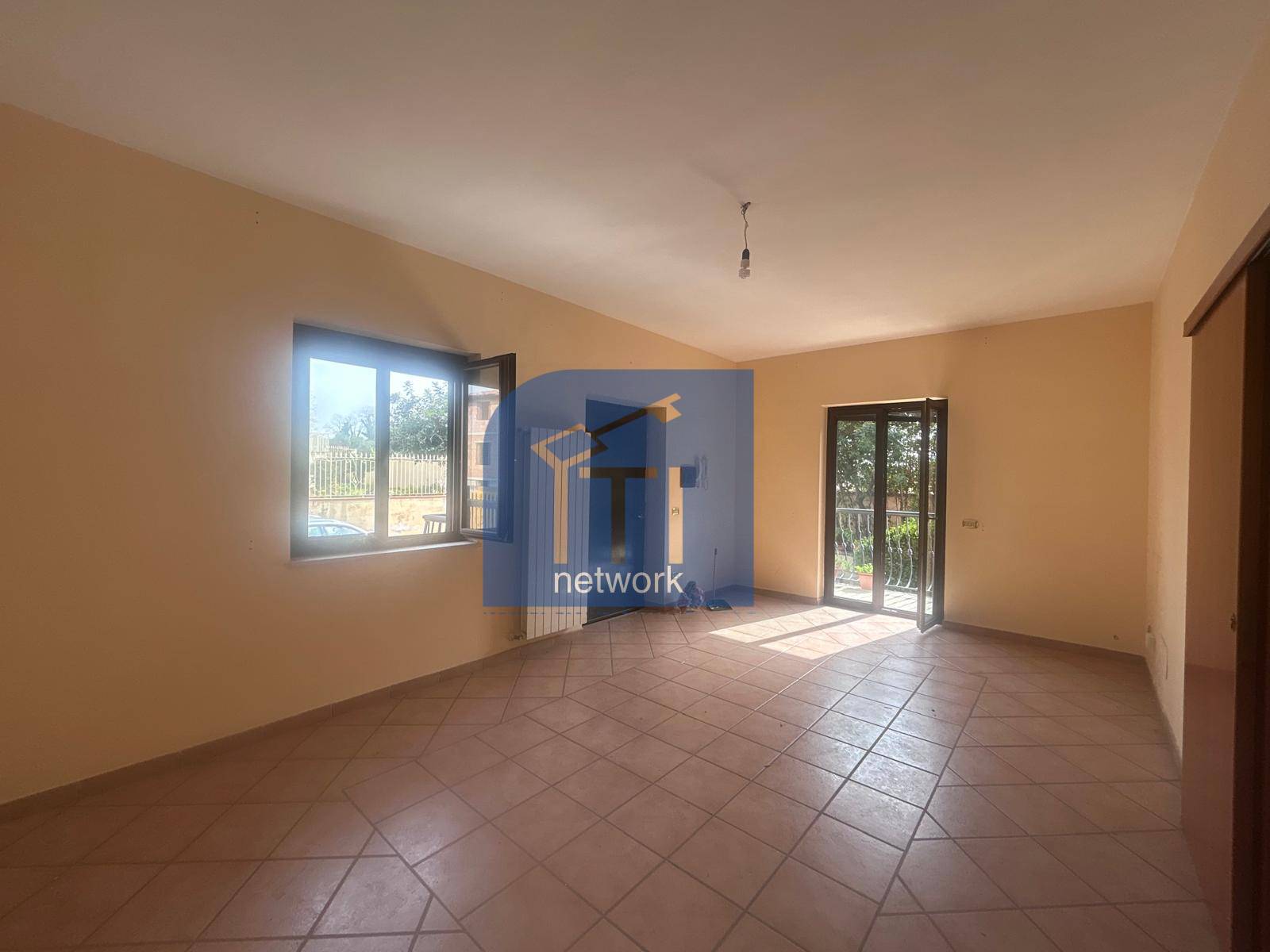 VILLA BIFAMILIARE in affitto a Giugliano in Campania, Varcaturo