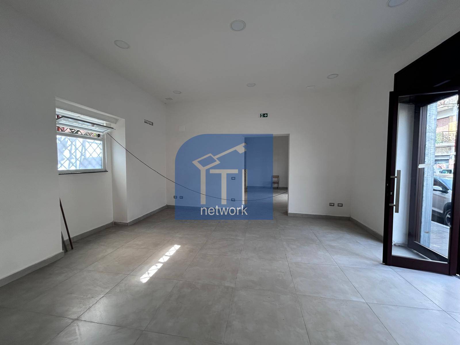 NEGOZIO in affitto a Qualiano