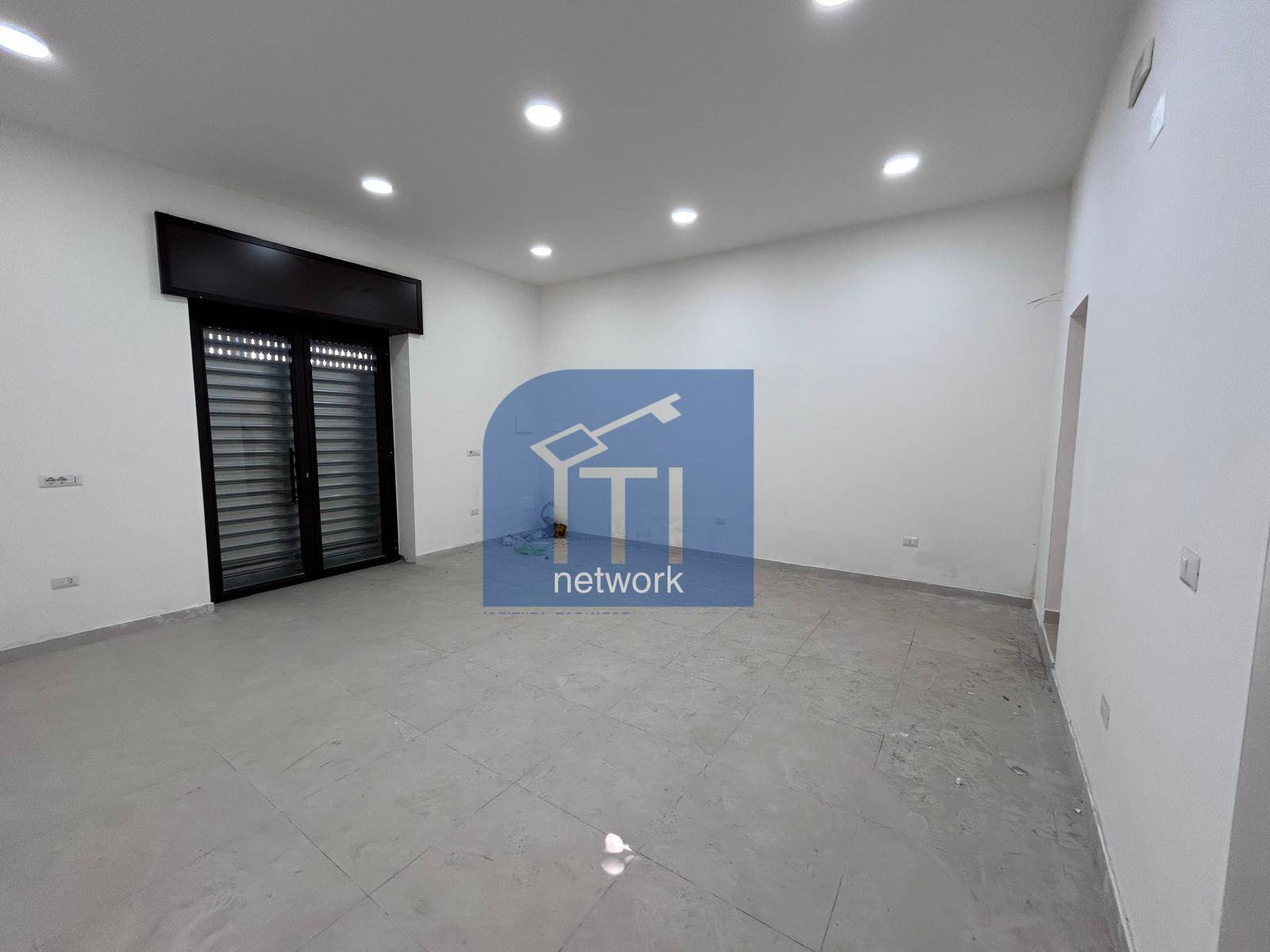 NEGOZIO in affitto a Qualiano