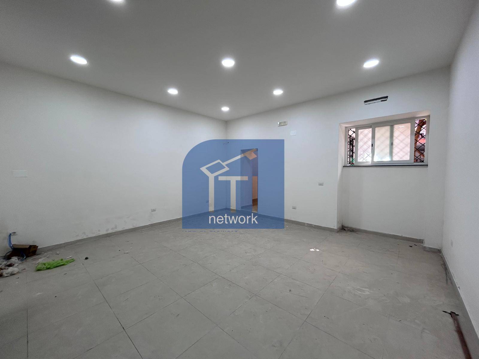 NEGOZIO in affitto a Qualiano