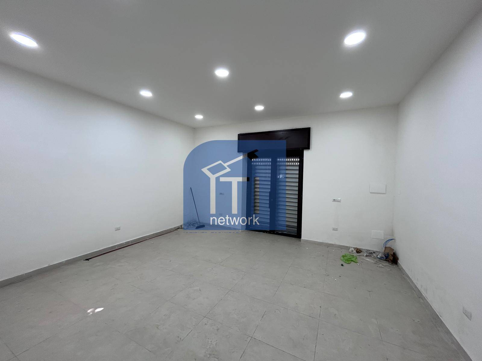 NEGOZIO in affitto a Qualiano