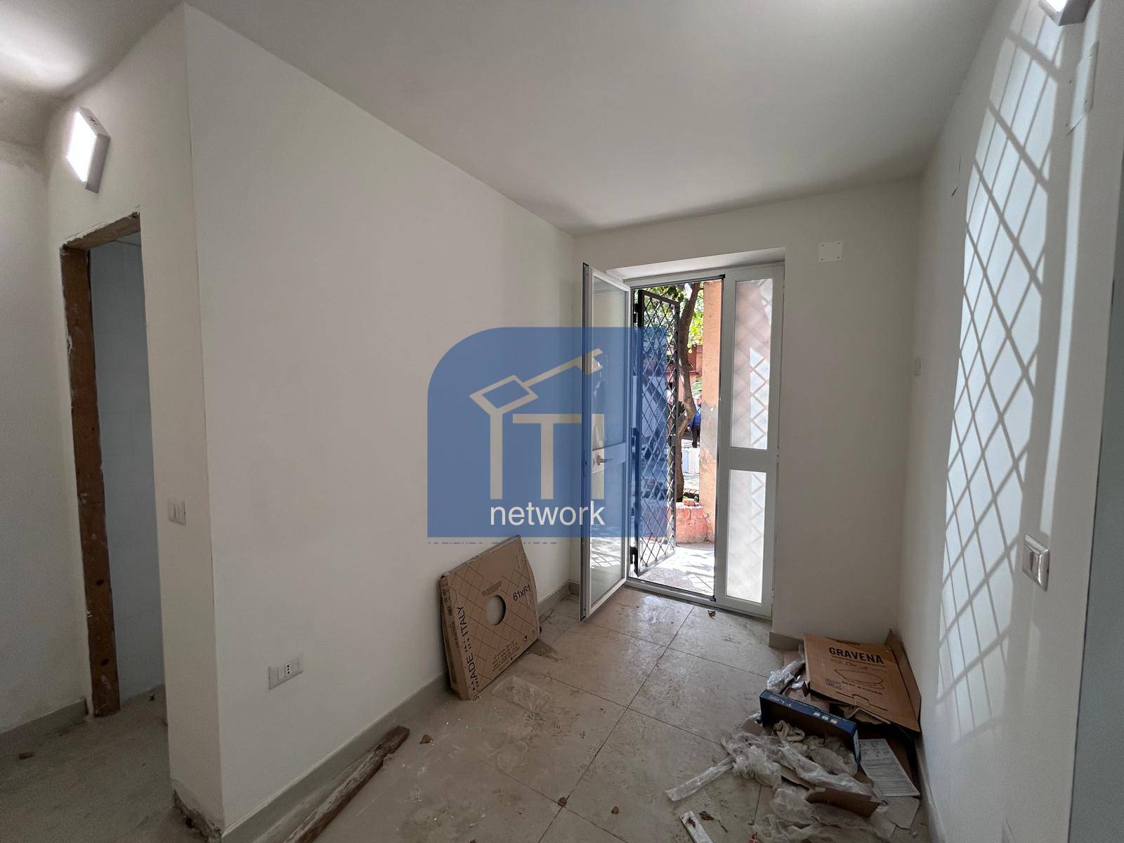 NEGOZIO in affitto a Qualiano