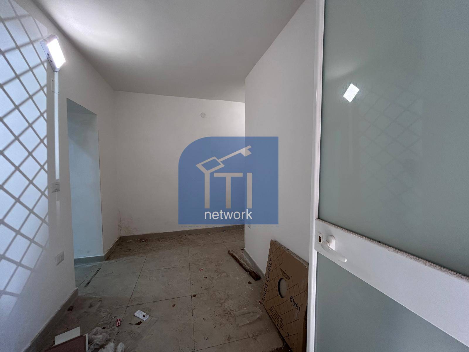 NEGOZIO in affitto a Qualiano