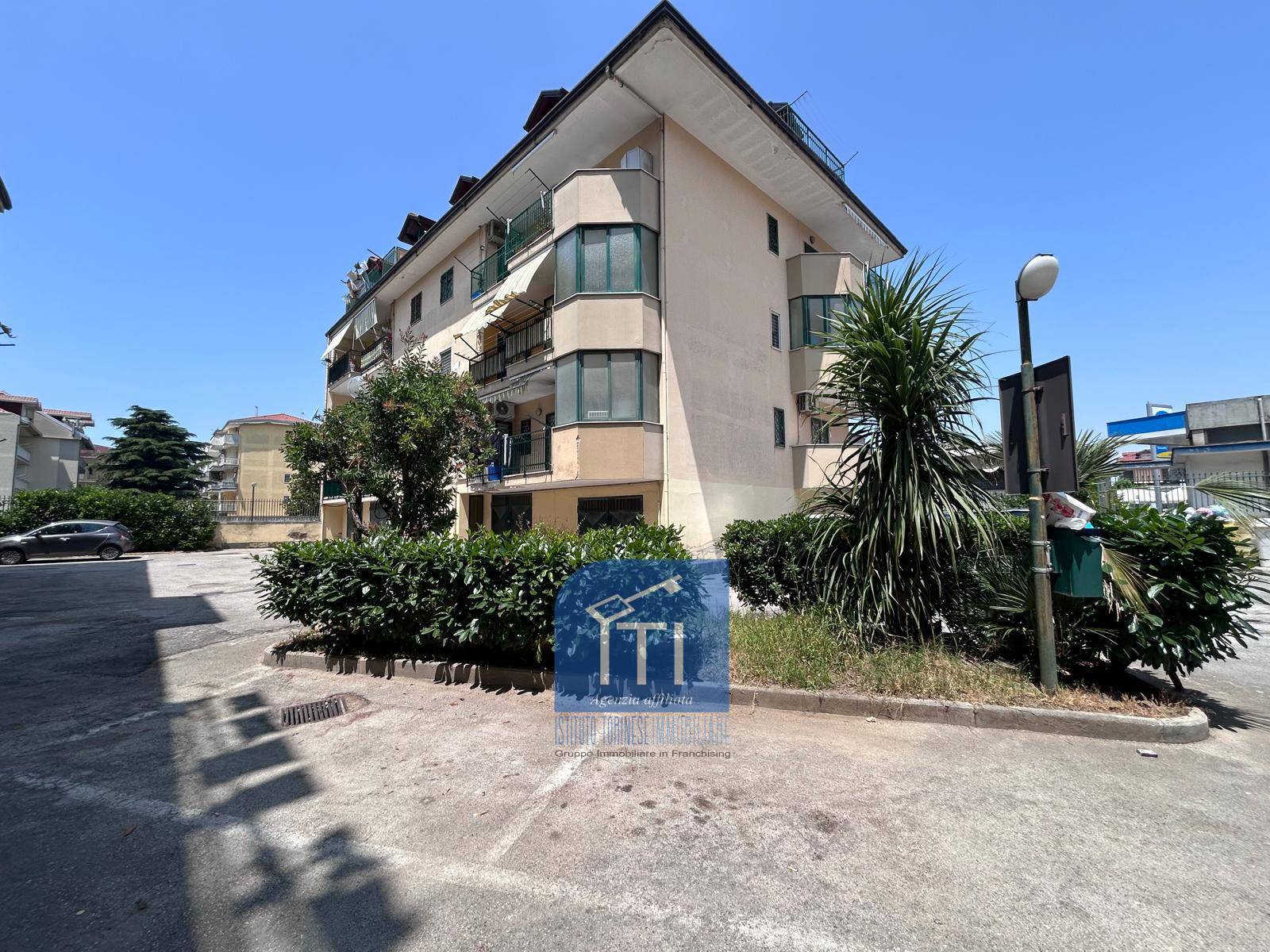 TRILOCALE in vendita a Giugliano in Campania