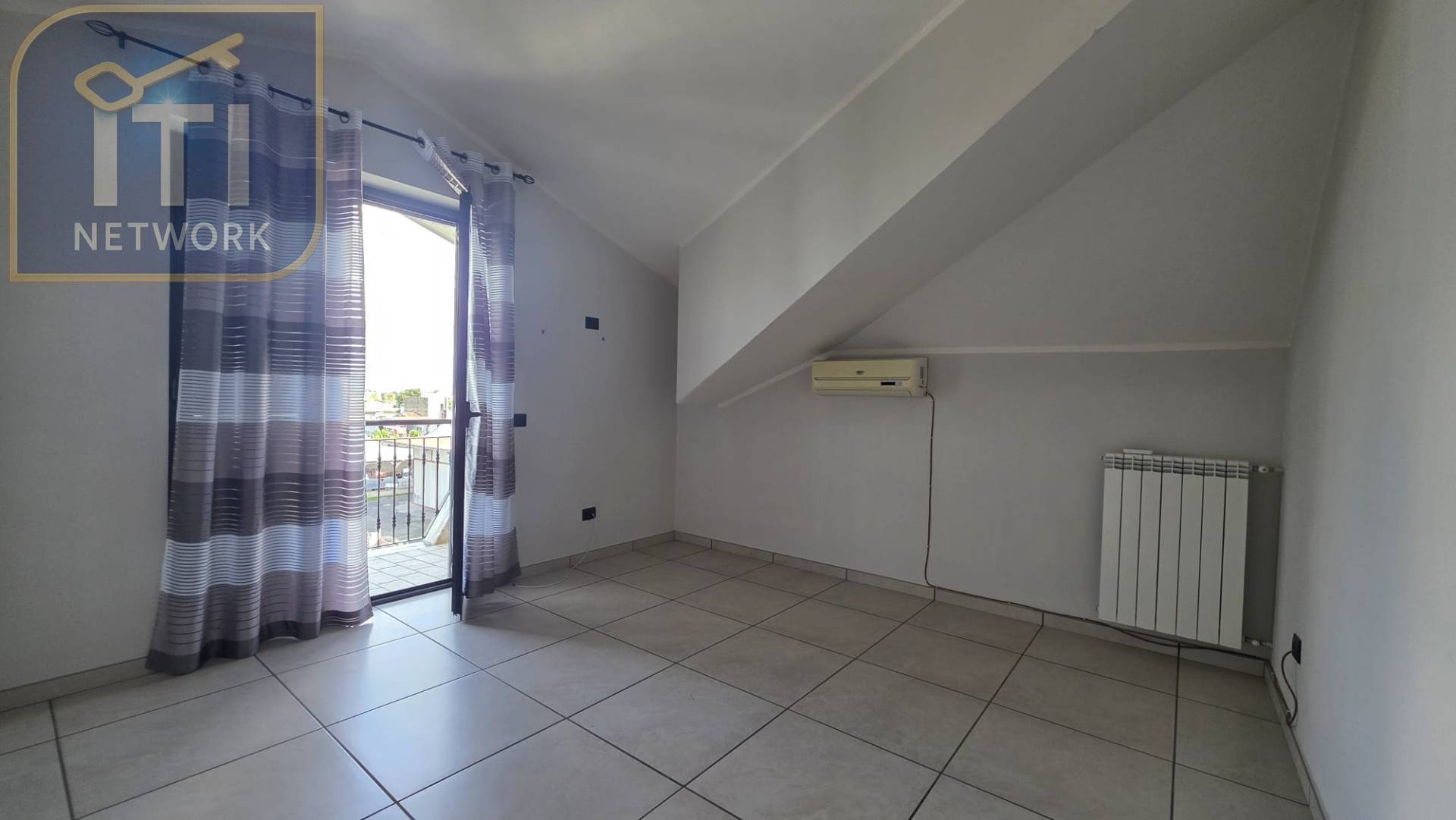 TRILOCALE in affitto a Giugliano in Campania