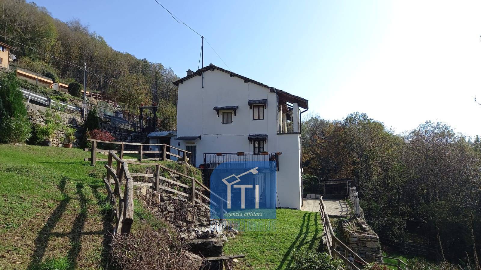 Casa indipendente con terrazzo a Cuorgn