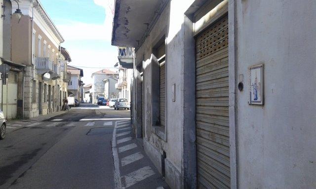 INTERO STABILE in vendita a Livorno Ferraris