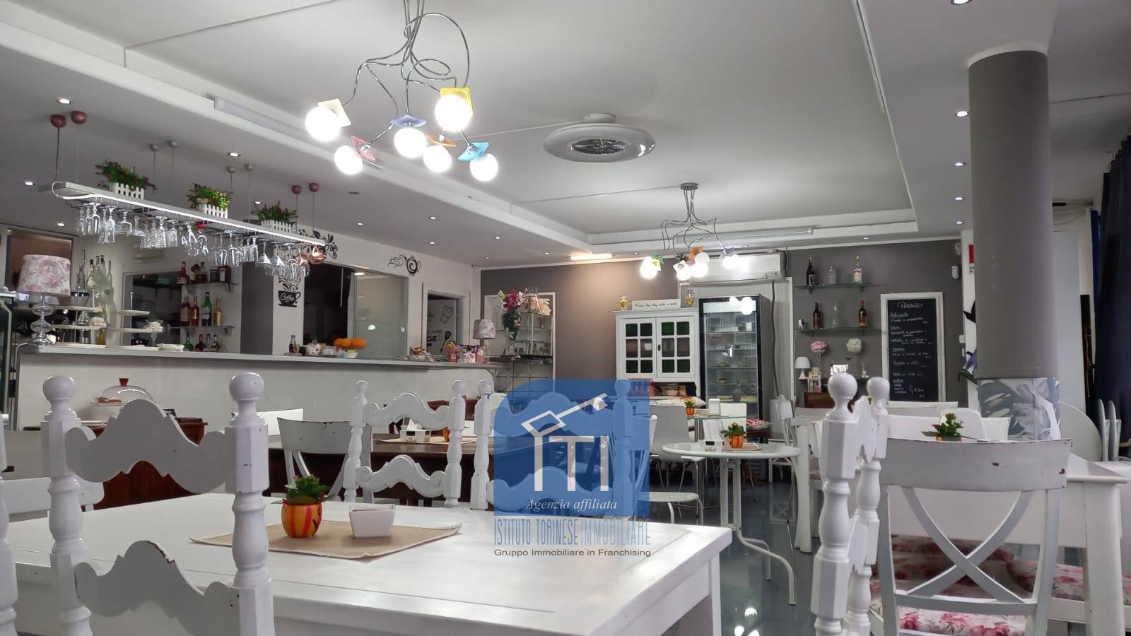 LICENZA/ATTIVITA COMM.LE in vendita a Ivrea