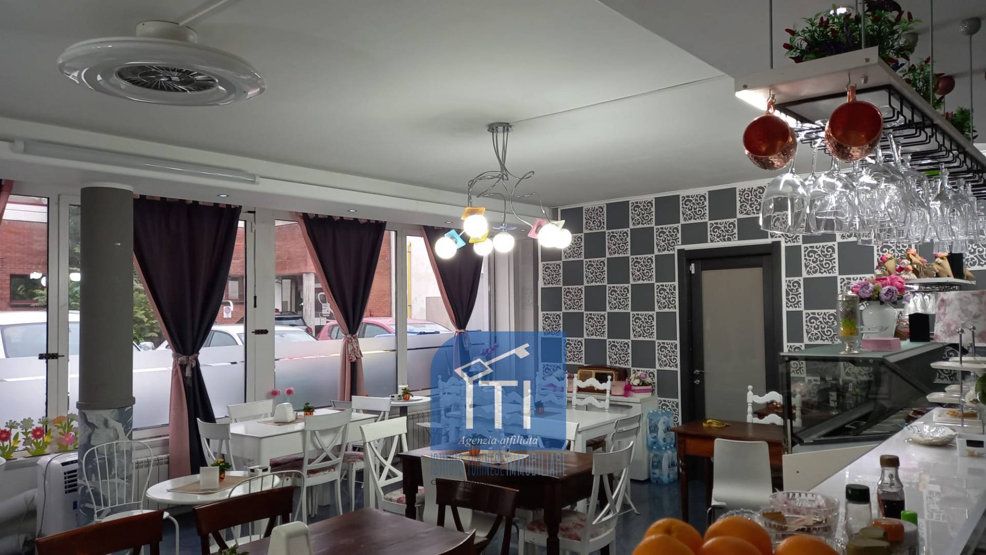 LICENZA/ATTIVITA COMM.LE in vendita a Ivrea