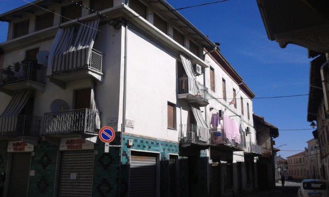 INTERO STABILE in vendita a Livorno Ferraris