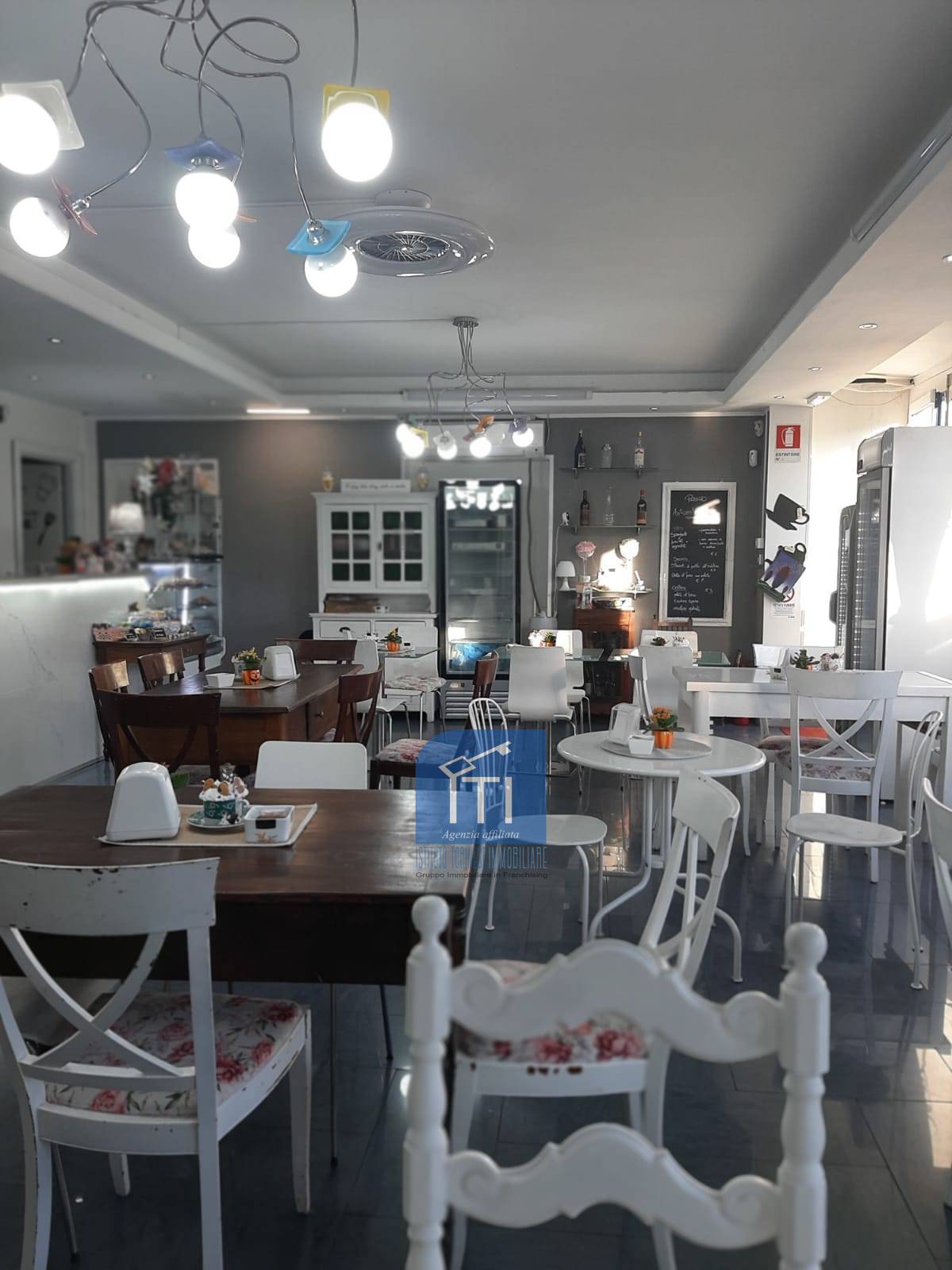 LICENZA/ATTIVITA COMM.LE in vendita a Ivrea