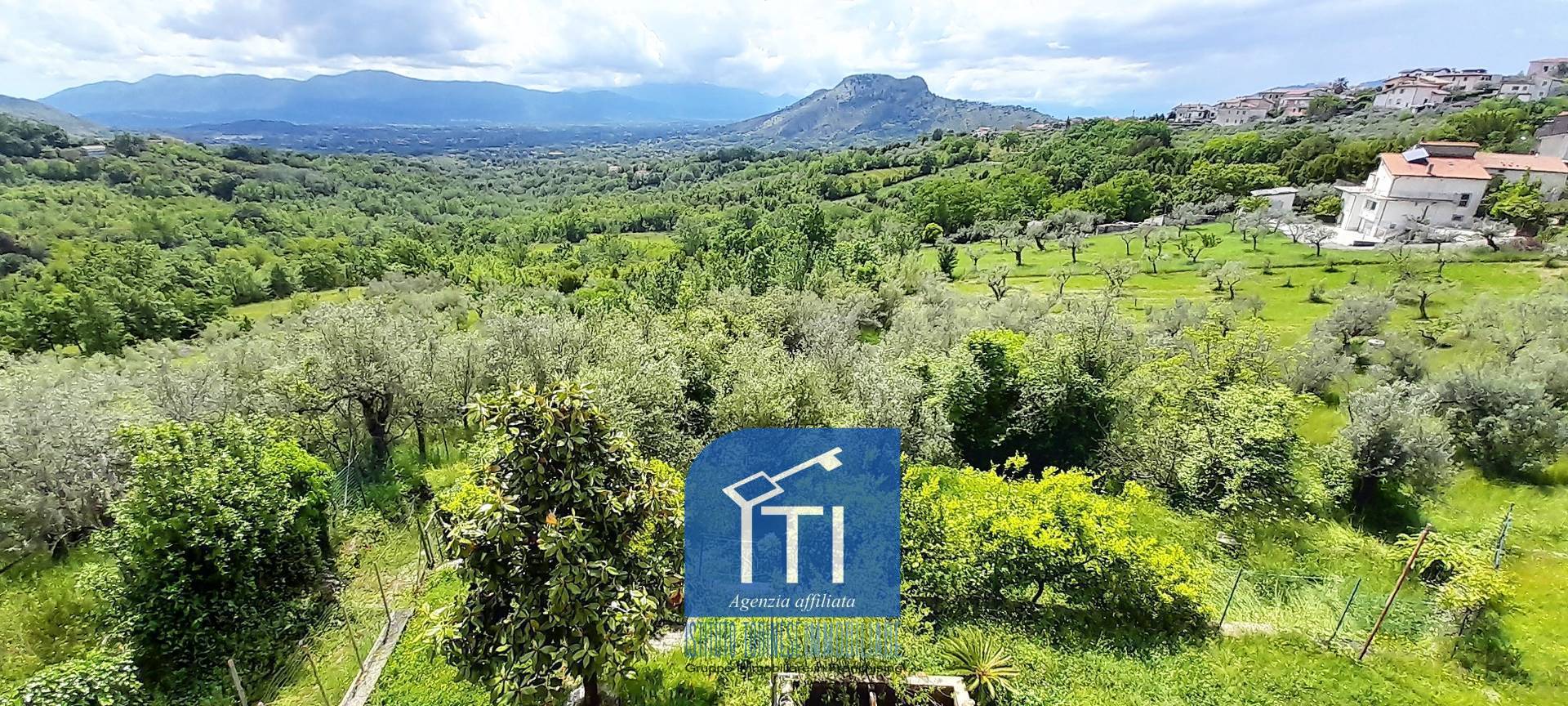 AGRICOLO in vendita a Cervaro