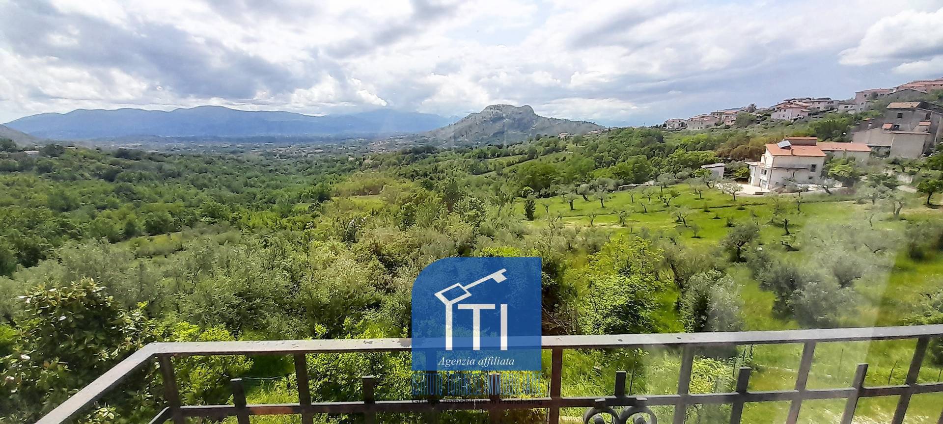 AGRICOLO in vendita a Cervaro