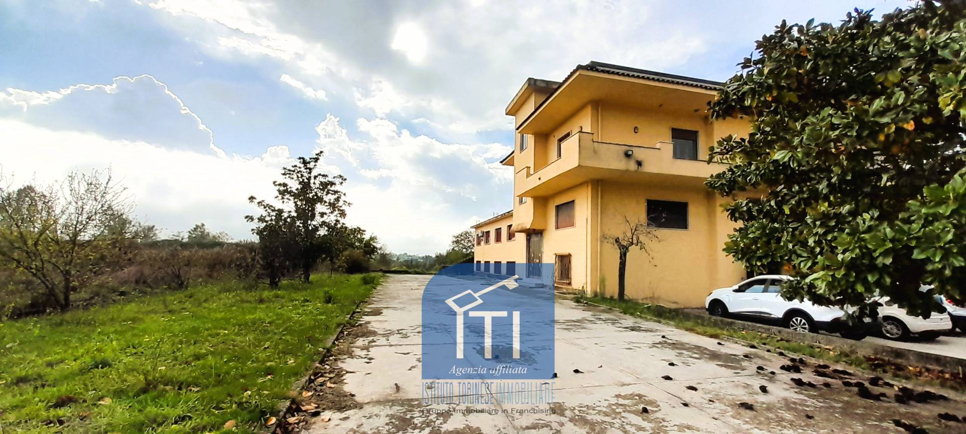 FABBRICATO INDUSTRIALE in vendita a Cassino