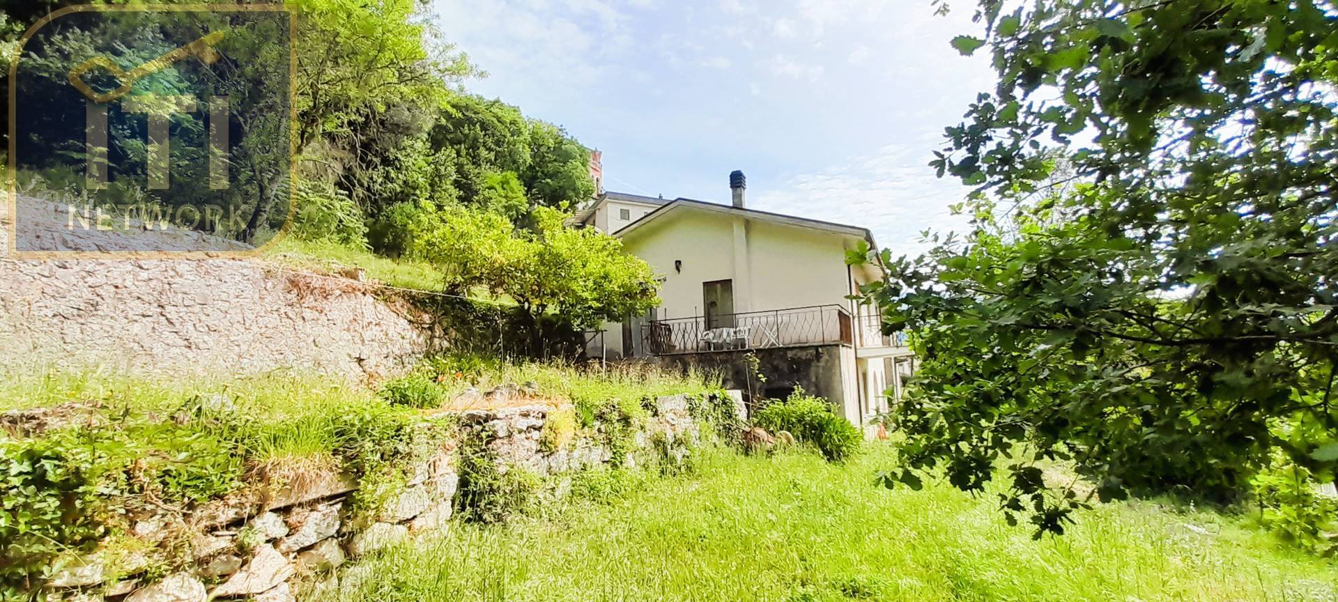 VILLA BIFAMILIARE in vendita a Cassino