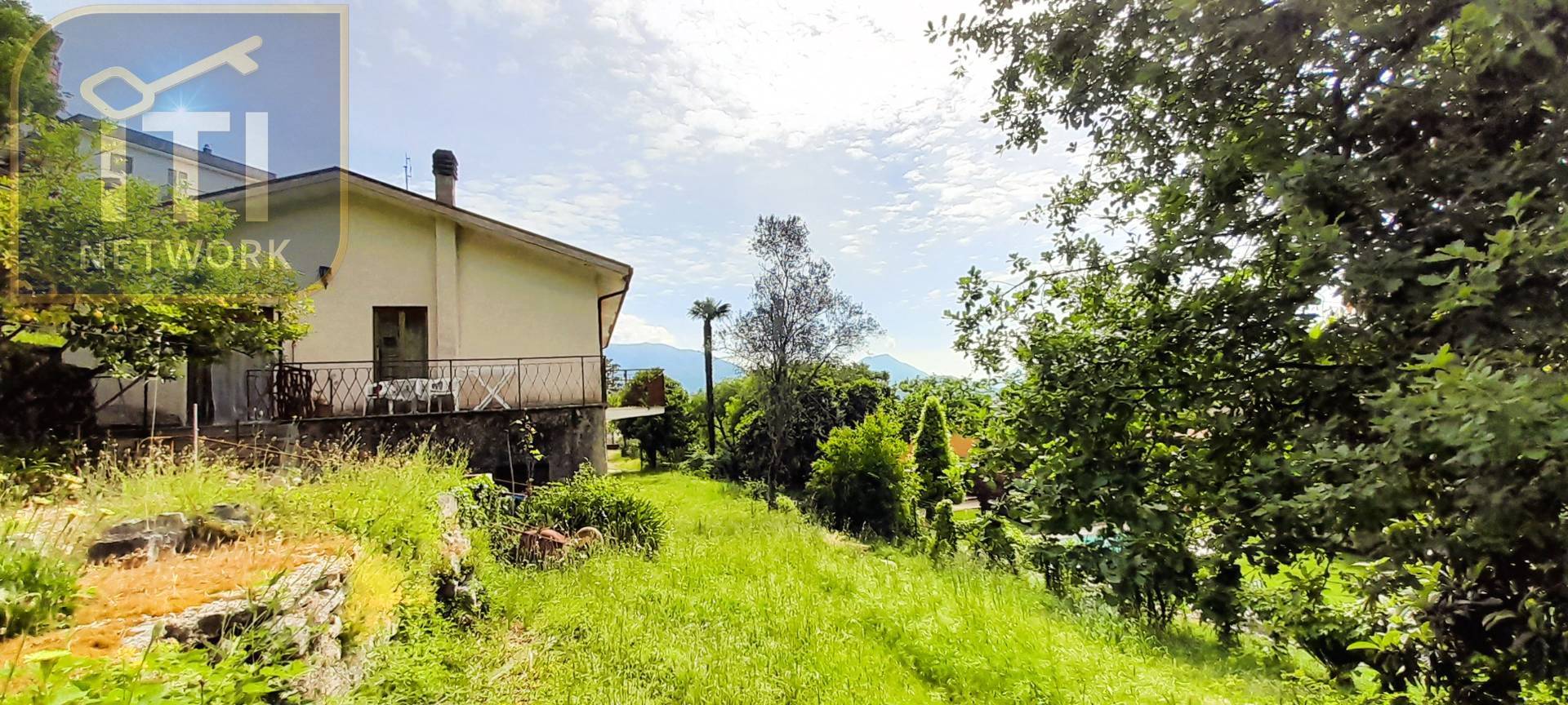VILLA BIFAMILIARE in vendita a Cassino