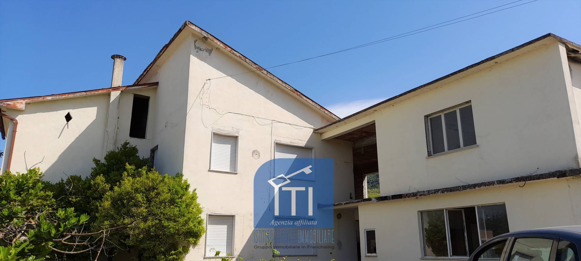 SEMINDIPENDENTE in vendita a Cassino