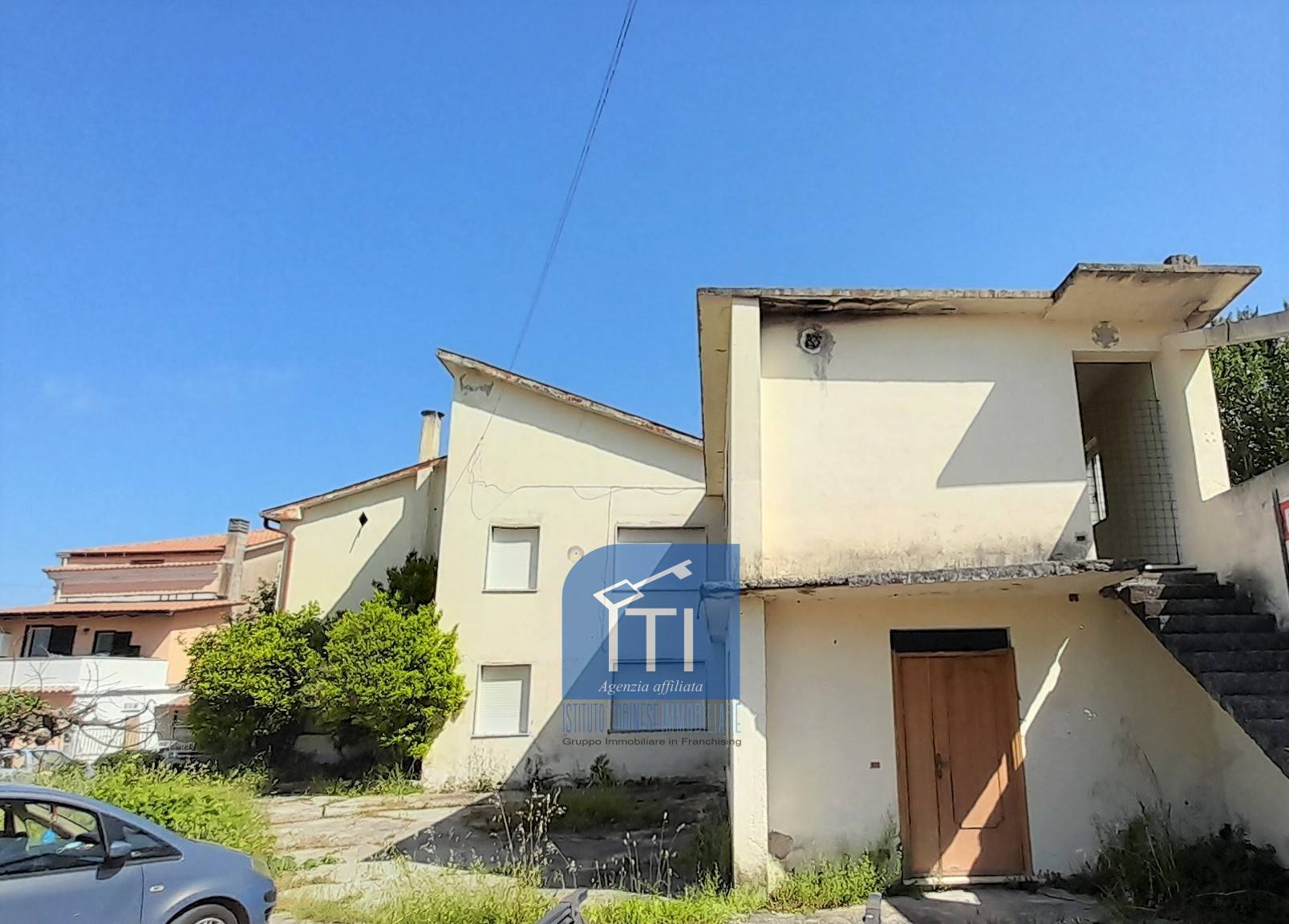 SEMINDIPENDENTE in vendita a Cassino