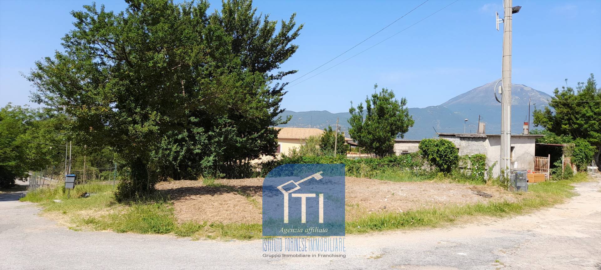 SEMINDIPENDENTE in vendita a Cassino