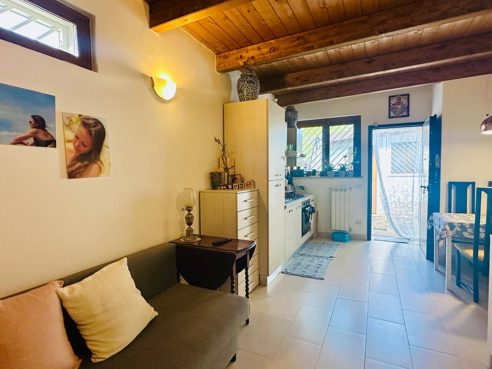 SEMINDIPENDENTE in affitto a Roma, Axa/Casalpalocco/Vitinia