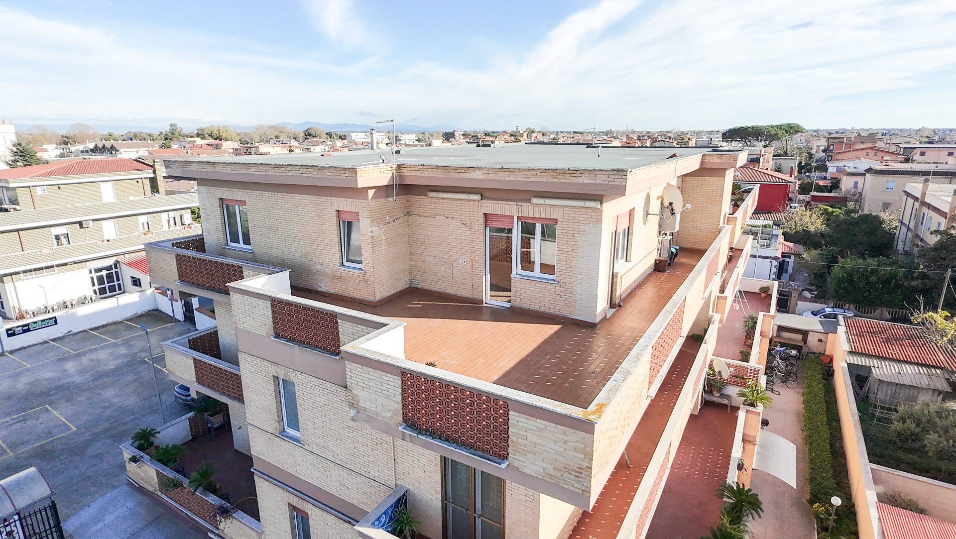 ATTICO in vendita a Fiumicino, Isola Sacra