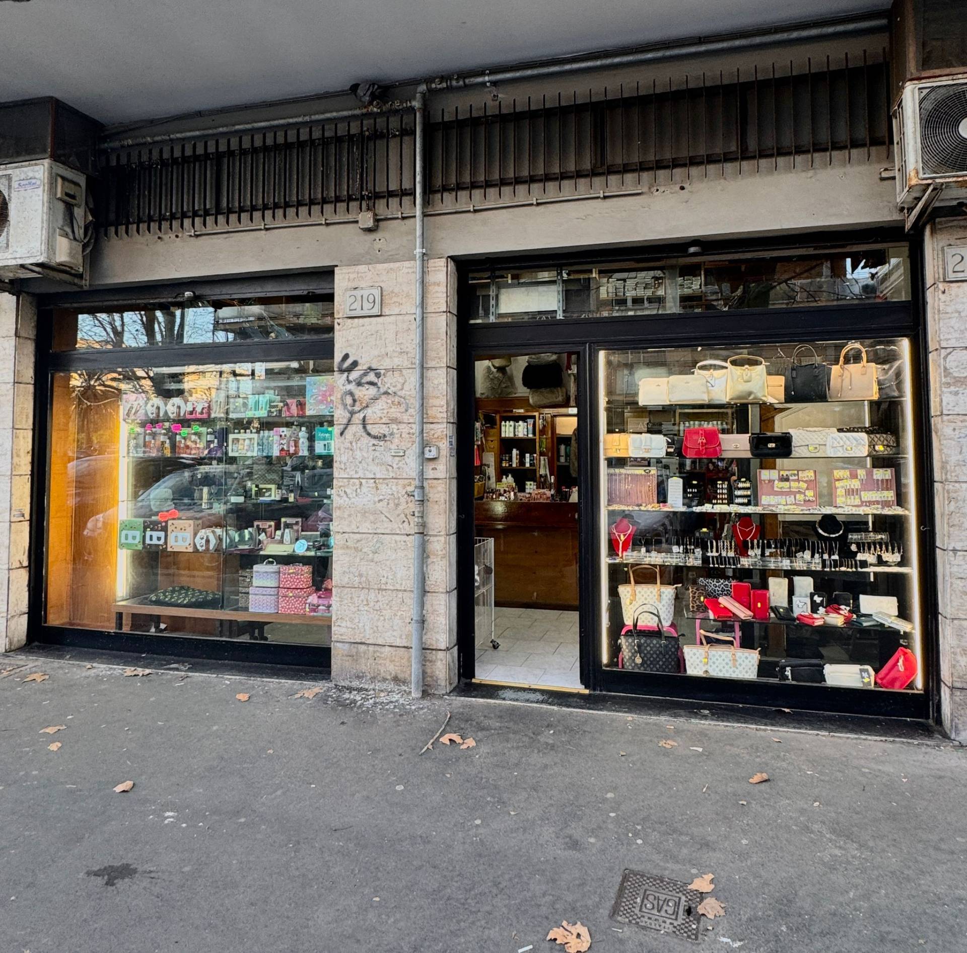 Attivit commerciale in vendita a Roma, Ostia