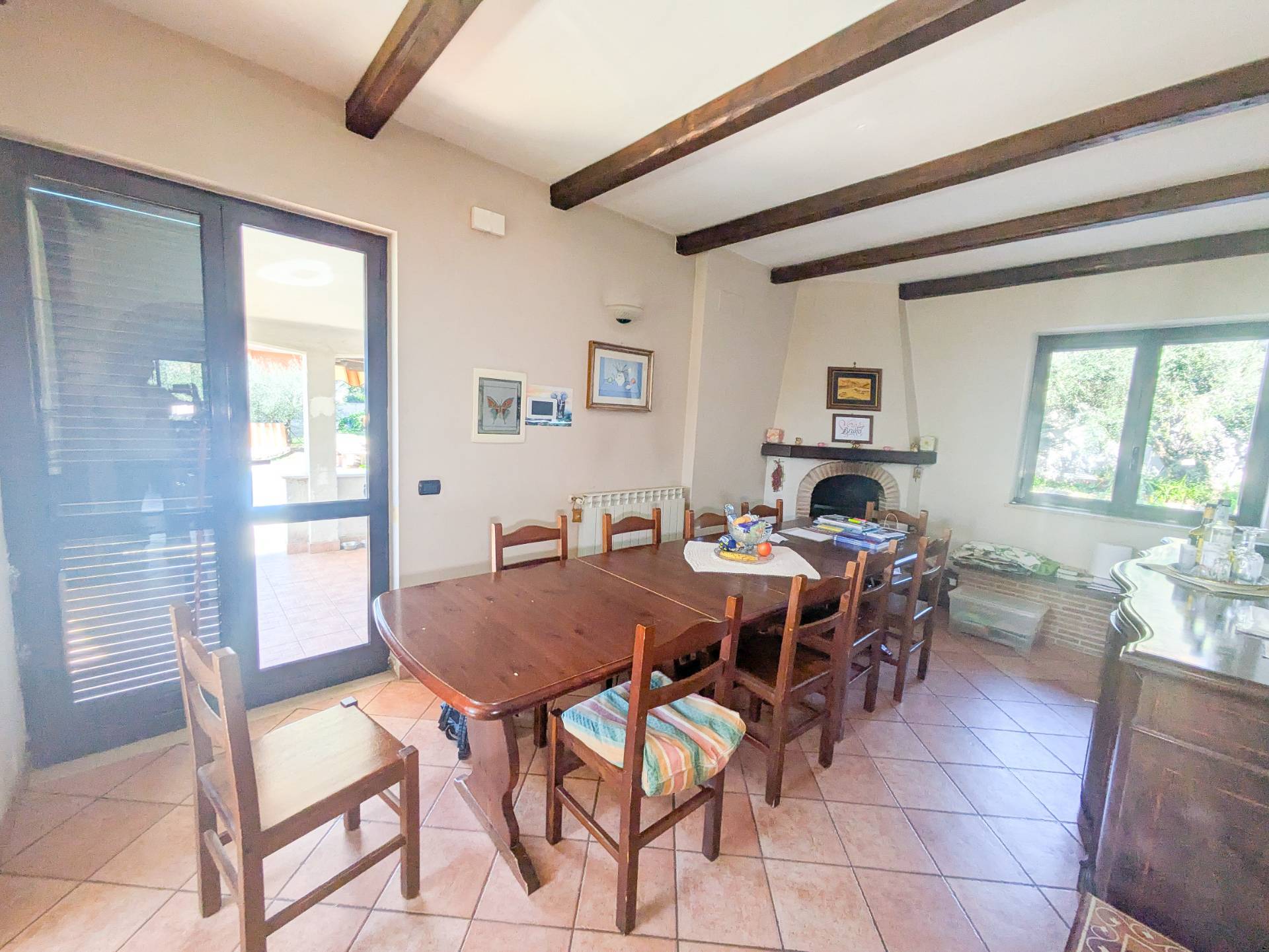 VILLA UNIFAMILIARE in vendita a Genzano di Roma, Colli di Cicerone