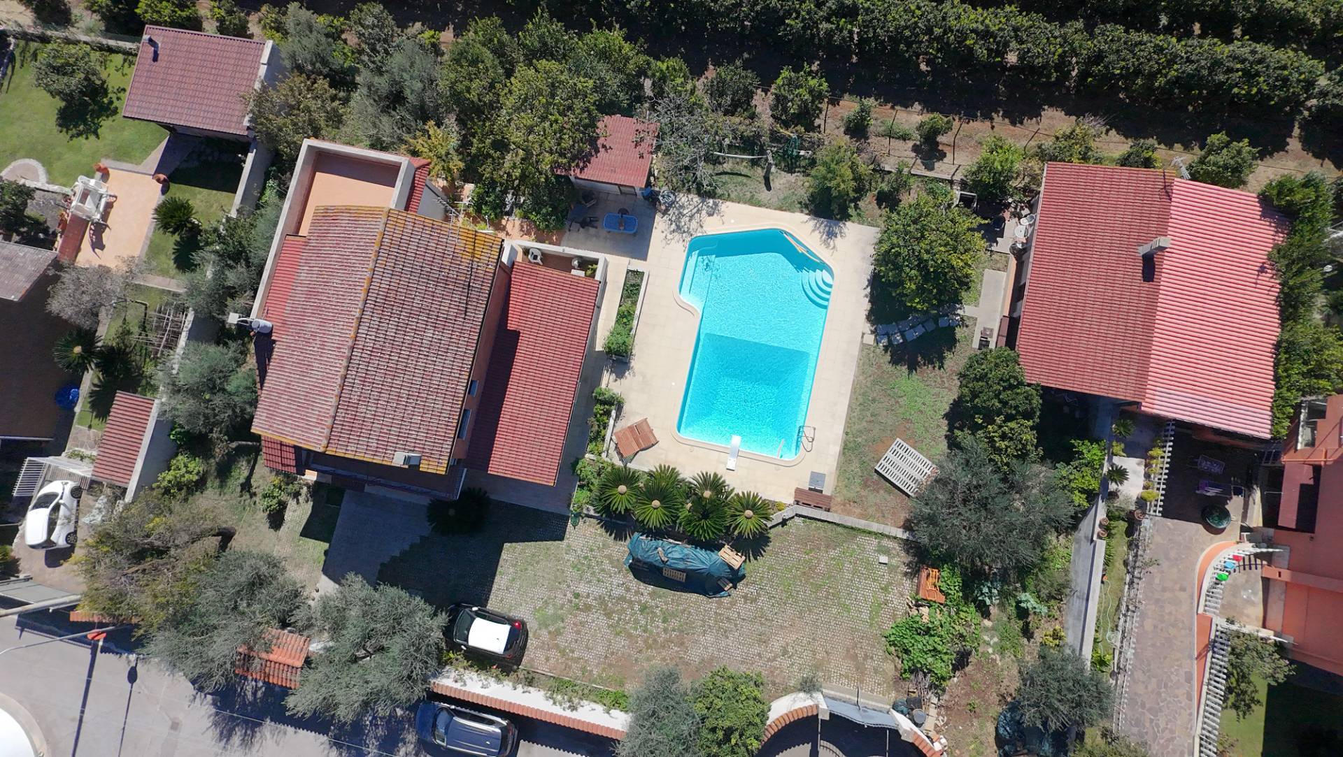 VILLA UNIFAMILIARE in vendita a Genzano di Roma, Colli di Cicerone
