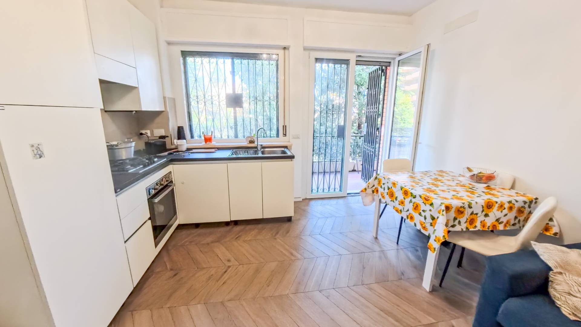 TRILOCALE in vendita a Roma, Eur/Laurentino/Montagnola/Fonte Meravigliosa