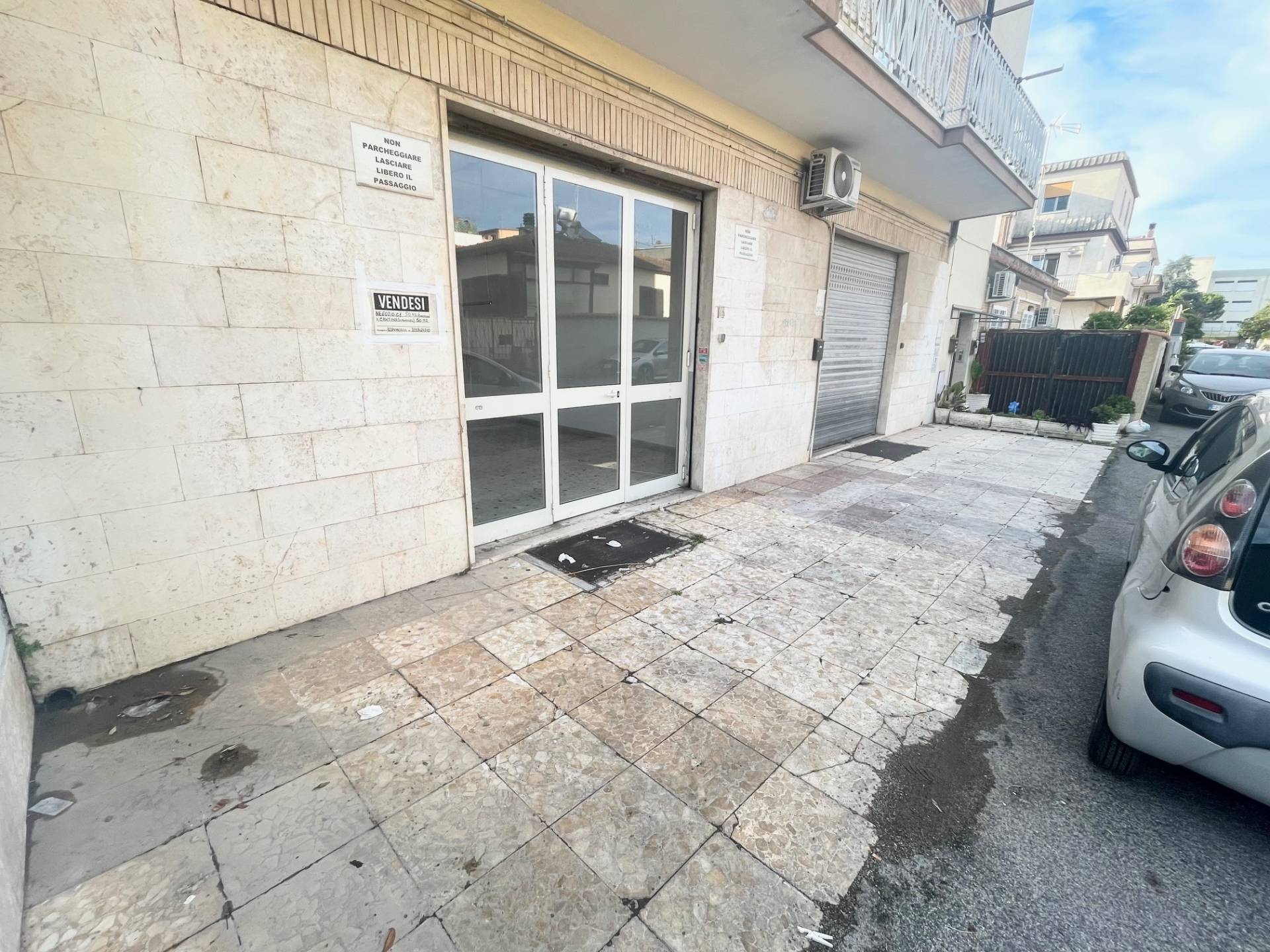 Locale commerciale in affitto a Roma, Acilia/Dragona