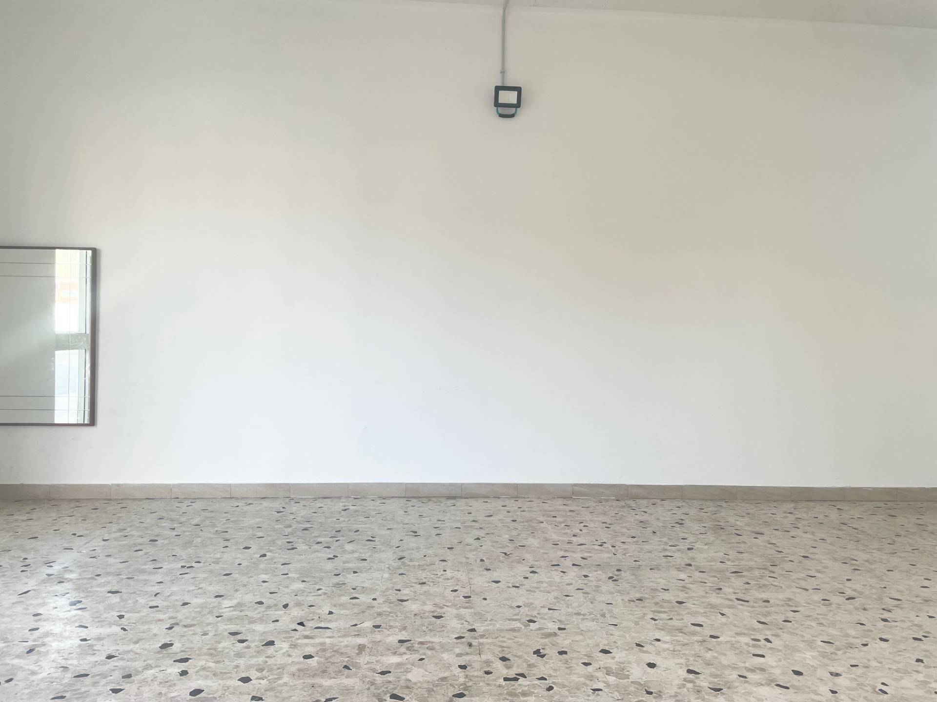 Locale commerciale in affitto a Roma, Acilia/Dragona