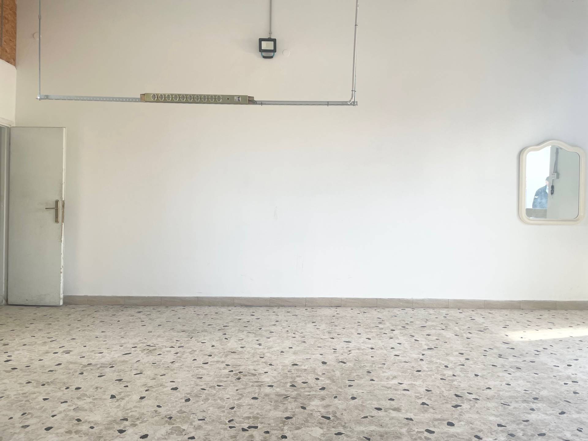 Locale commerciale in affitto a Roma, Acilia/Dragona