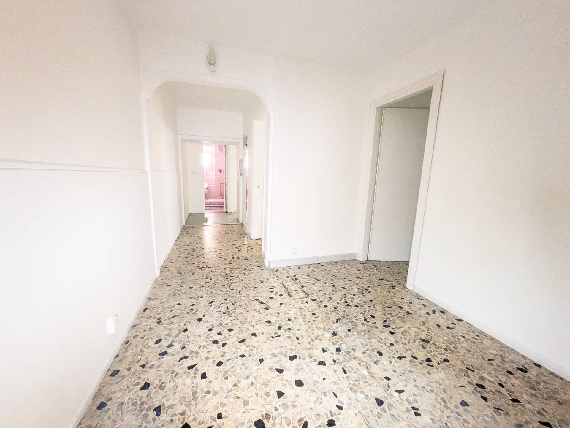 TRILOCALE in vendita a Roma, Ostia