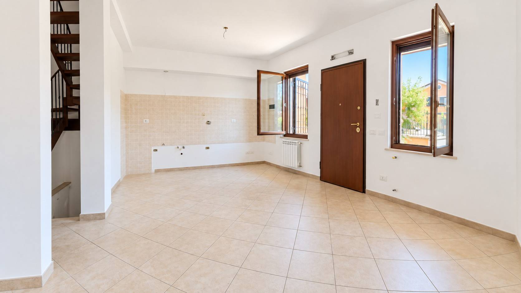 VILLA A SCHIERA in vendita a Riano, La Rosta