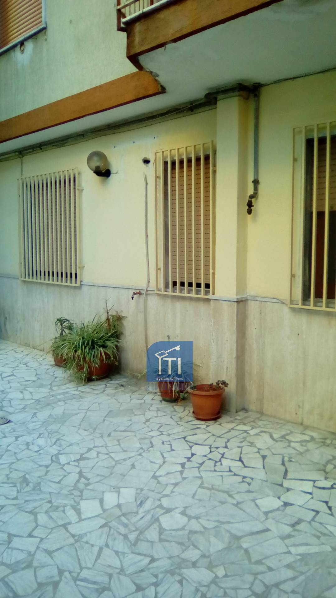 BILOCALE in vendita a Sant'Antimo