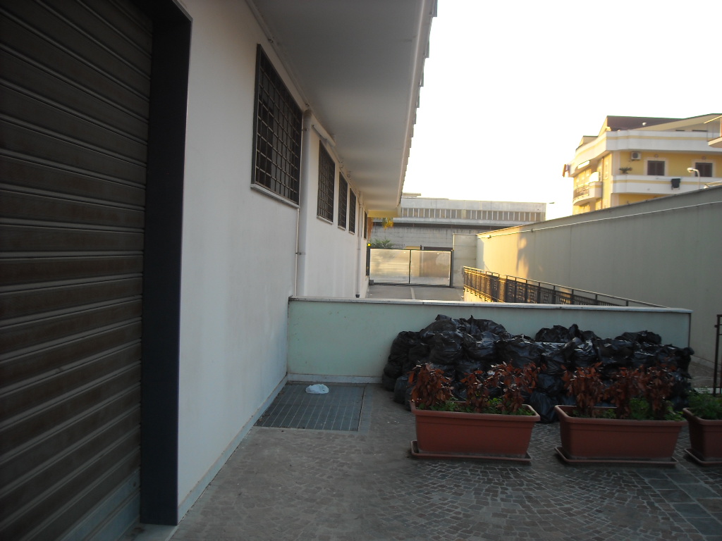 NEGOZIO in affitto a Sant'Antimo