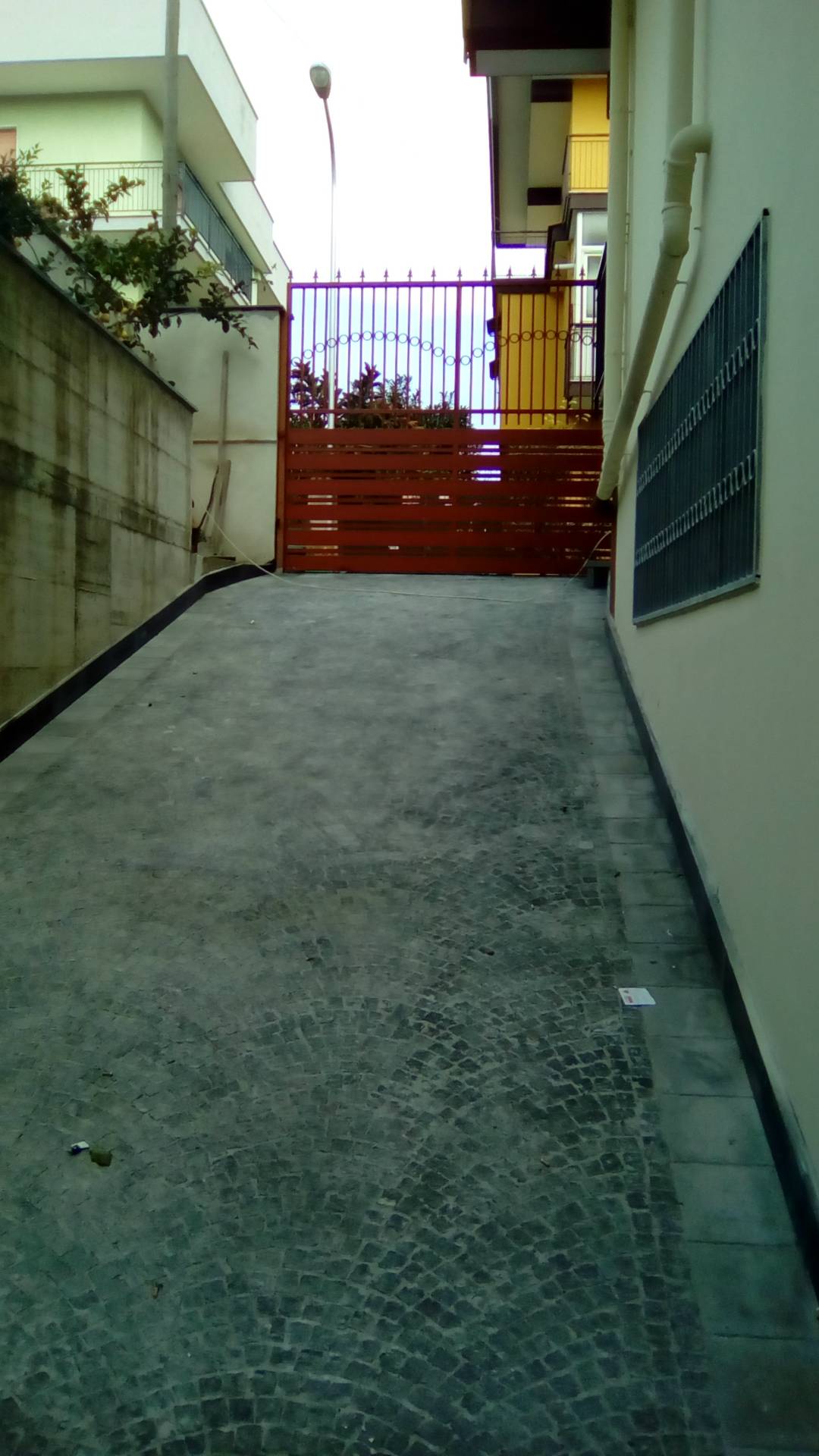 MAGAZZINO/CANTINA in affitto a Casandrino