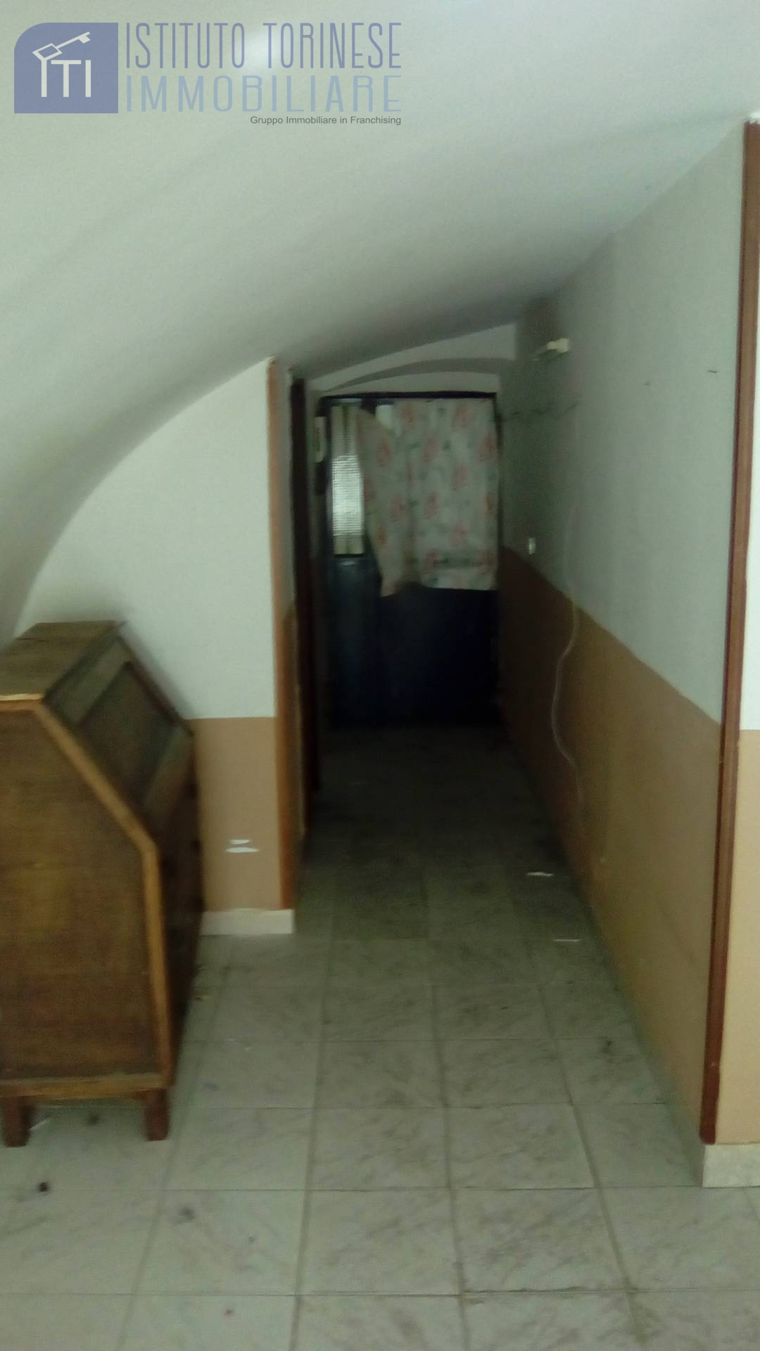 MAGAZZINO/CANTINA in vendita a Sant'Antimo