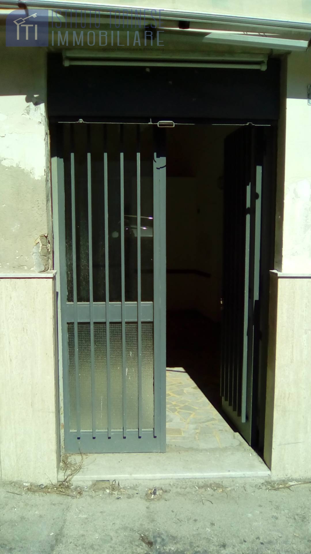 NEGOZIO in vendita a Sant'Antimo