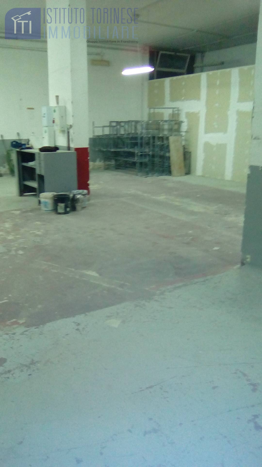 MAGAZZINO/CANTINA in affitto a Sant'Antimo