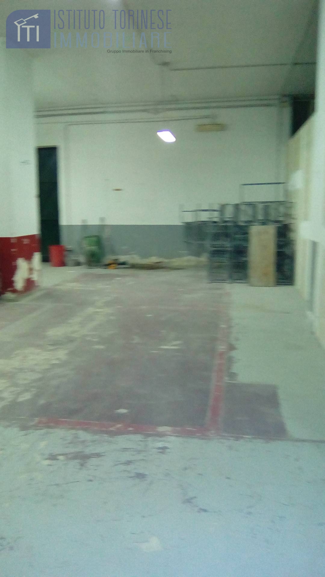 MAGAZZINO/CANTINA in affitto a Sant'Antimo