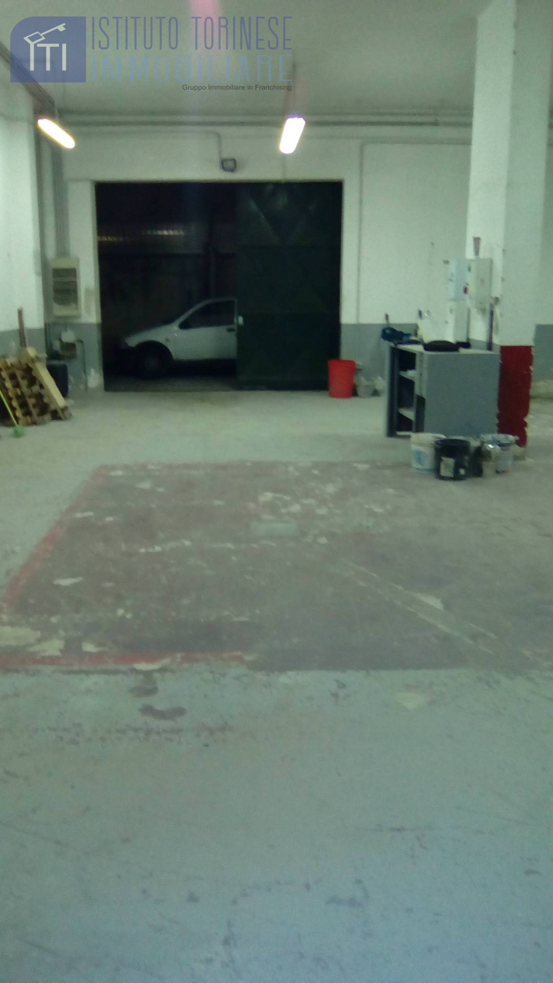 MAGAZZINO/CANTINA in affitto a Sant'Antimo