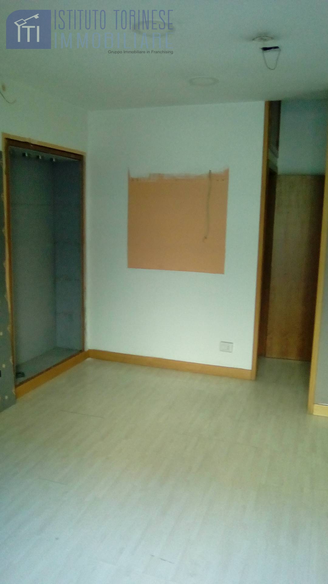 NEGOZIO in affitto a Sant'Antimo